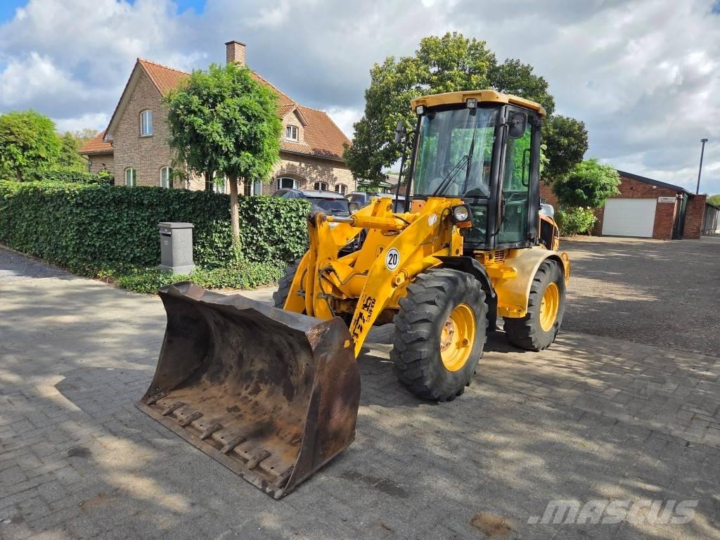 JCB 407B Super Pale multiuso