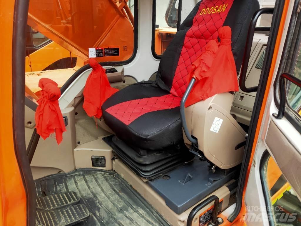Doosan DH225LC-7 Escavatori cingolati