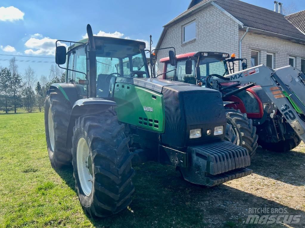 Valtra 8450 Trattori