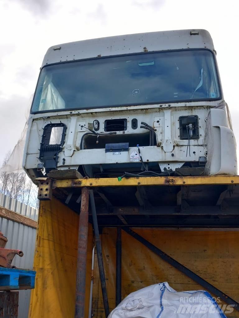 DAF XF105.460 Cabine e interni