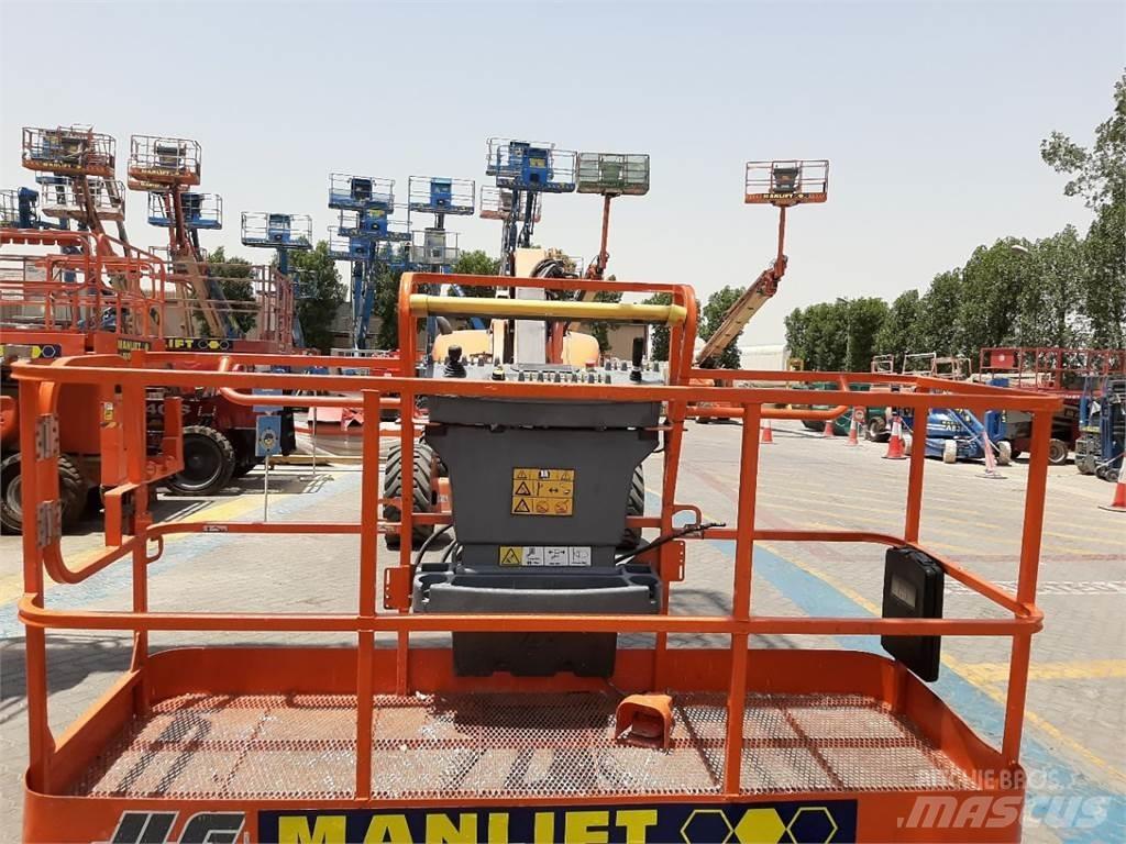 JLG 800AJ Piattaforme a braccio articolato