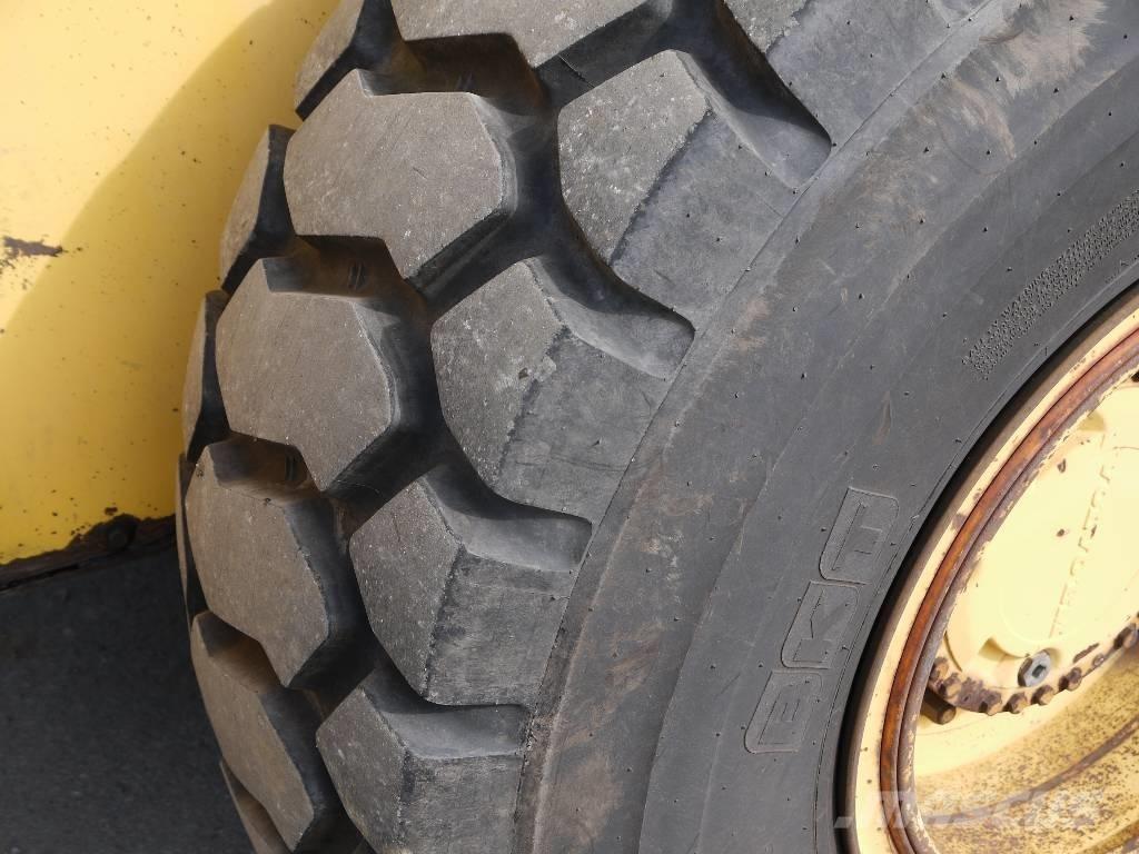 Volvo L 90 Pale gommate