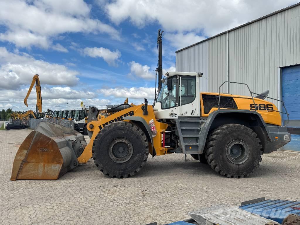 Liebherr L586 Pale gommate