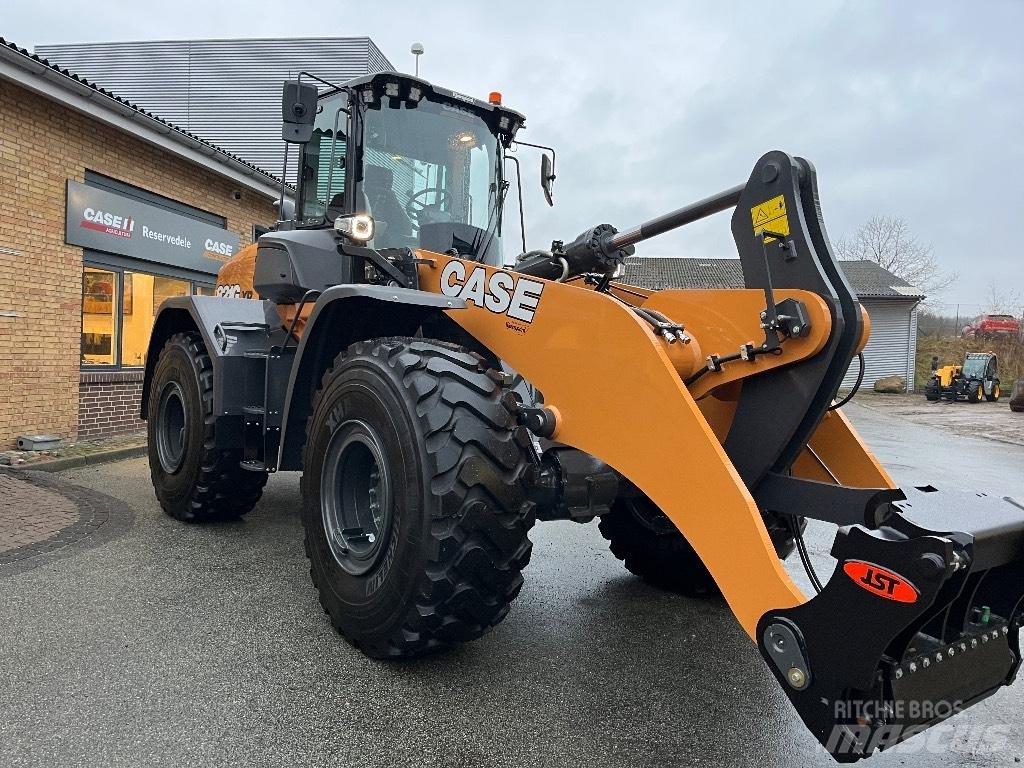 CASE 821 G XR Pale gommate