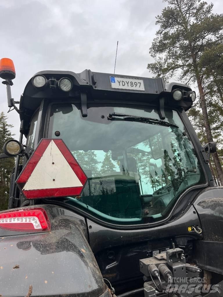 Valtra T 214 D Trattori