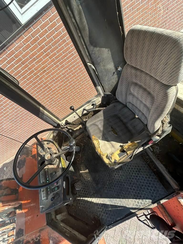 Schaeff SKL851 Pale gommate
