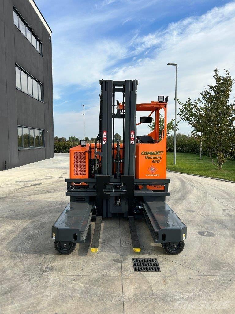 Combilift MR4 Carrello elevatore retrattile a 4 vie