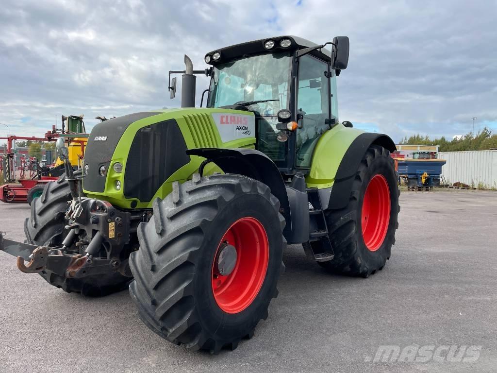 CLAAS Axion 850 Trattori