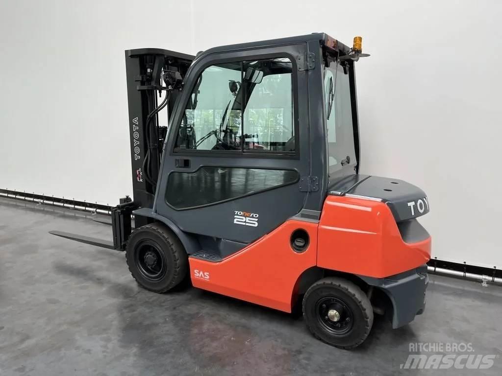 Toyota 02-8 FDF 25 Carrelli elevatori diesel