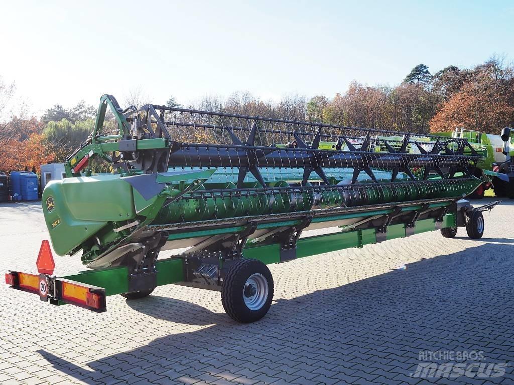 John Deere S780 + 730X Mietitrebbiatrici