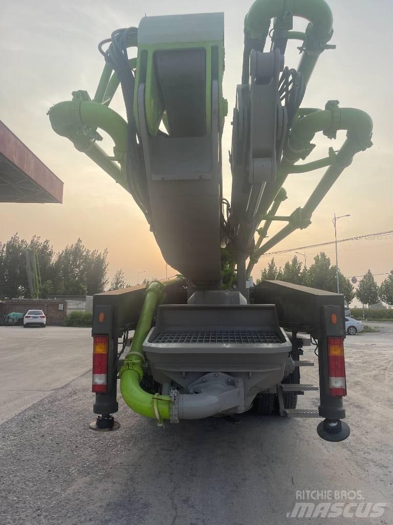 Zoomlion中联重科 52X-6RZ Autopompe per calcestruzzo