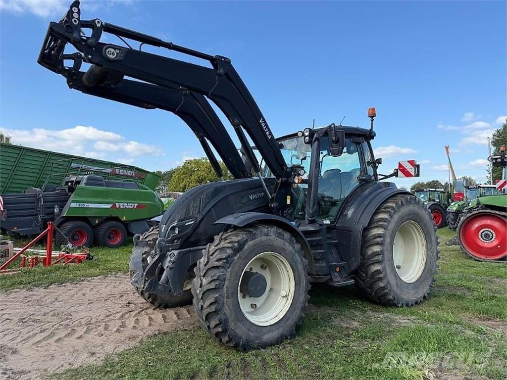 Valtra T 254 Versu Trattori