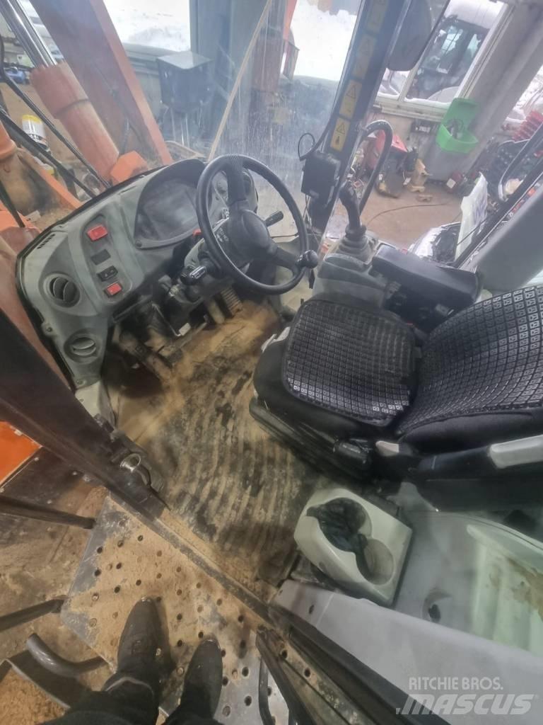 Hitachi ZW 310-6 Pale gommate