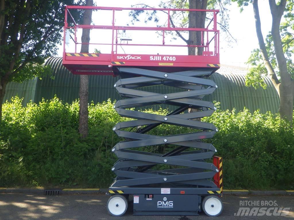 SkyJack SJ4740 Piattaforme a pantografo