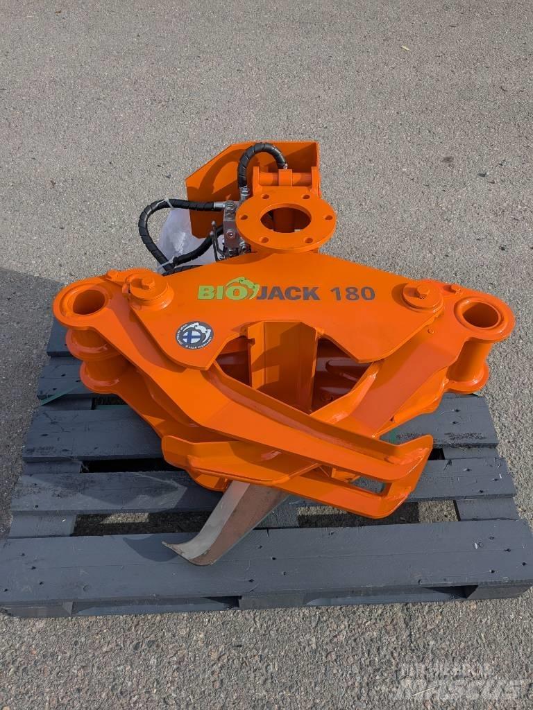 Biojack 180 Gru e pale