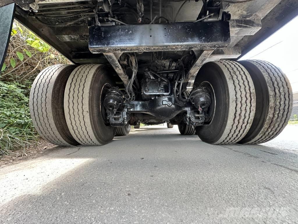 Mack MR613 Camion dei rifiuti