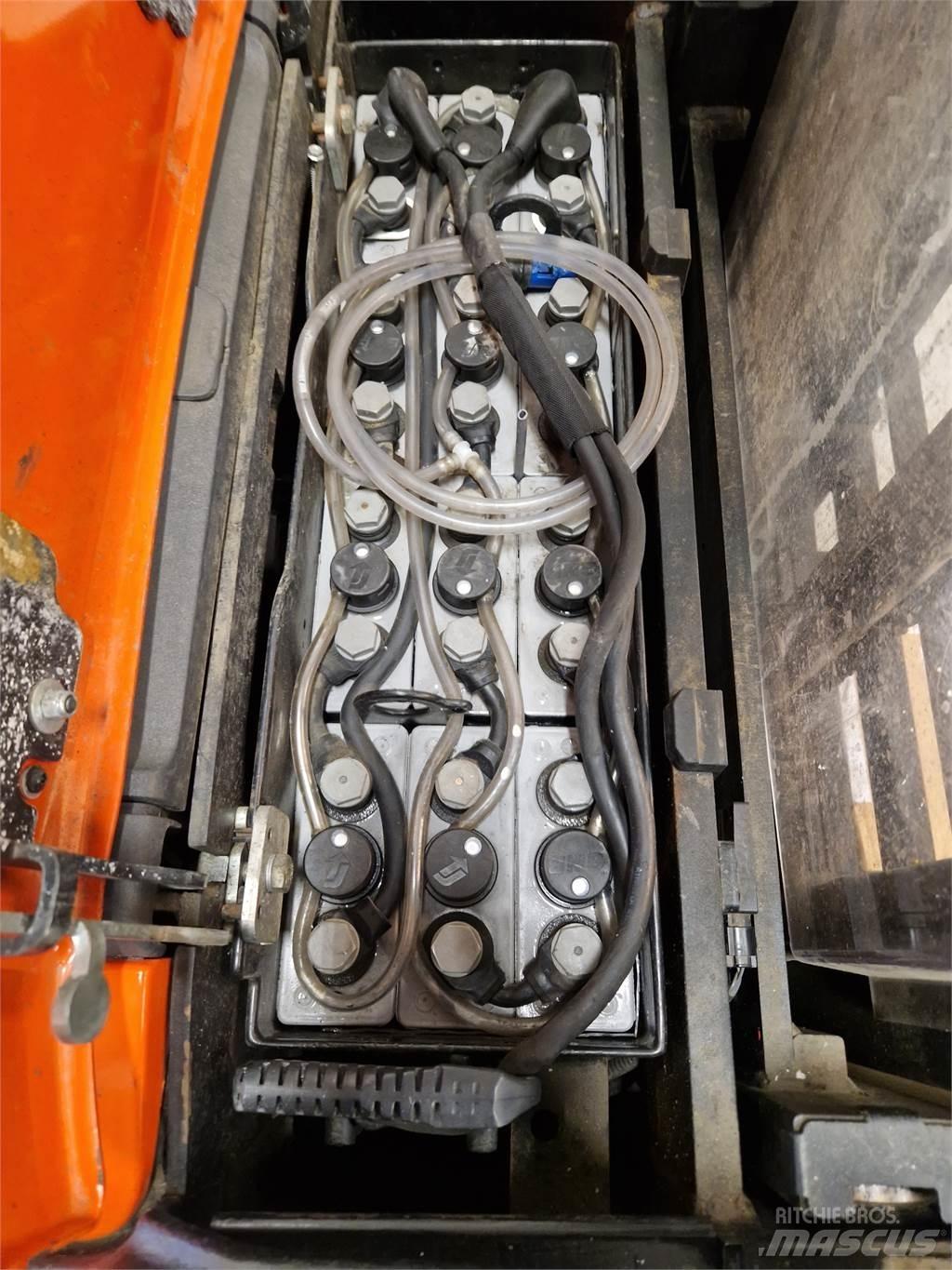 Toyota SPE120L Transpallet uomo a terra