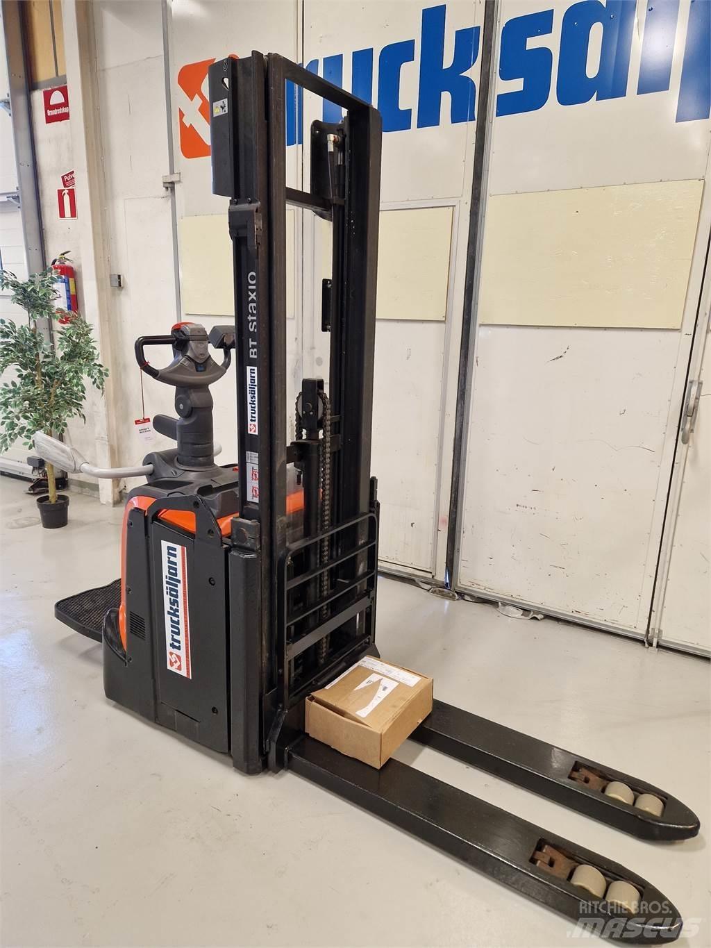 Toyota SPE120L Transpallet uomo a terra
