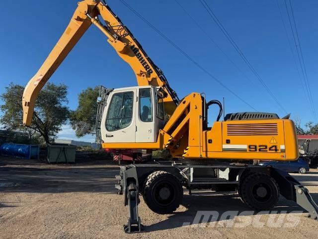 Liebherr A 924 C Movimentazione rifiuti