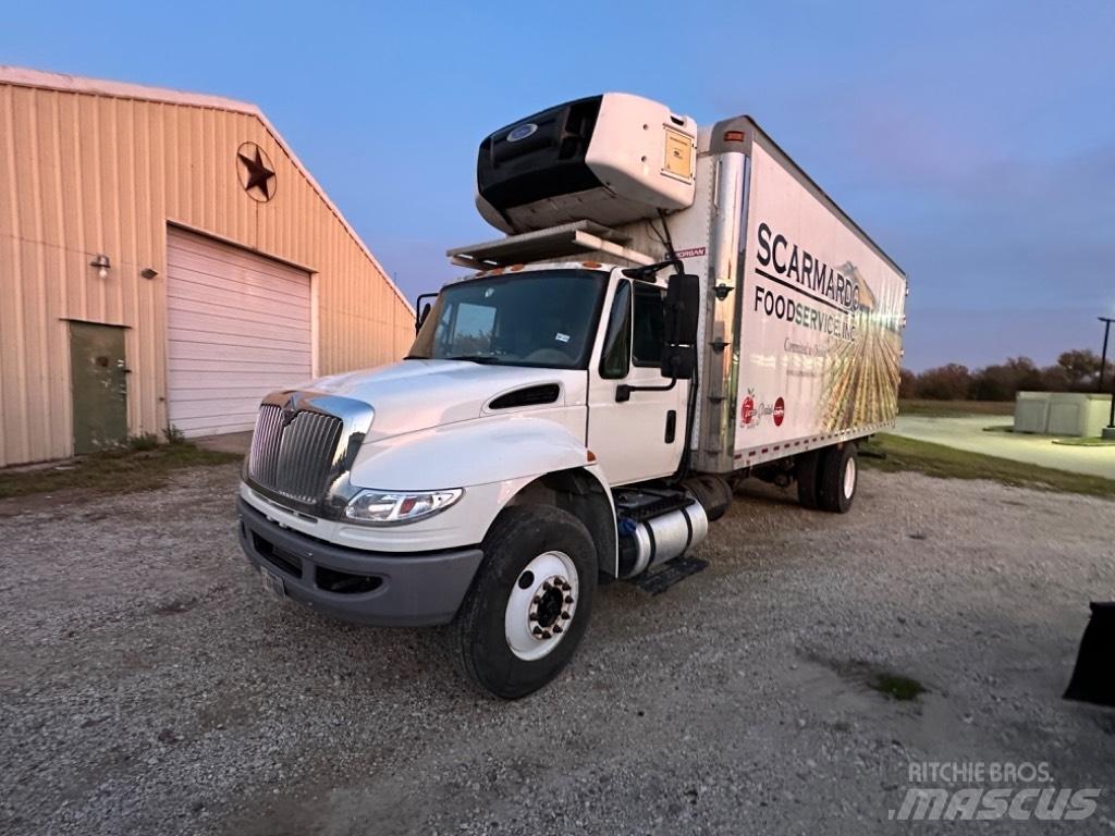 International 4300 Camion cassonati