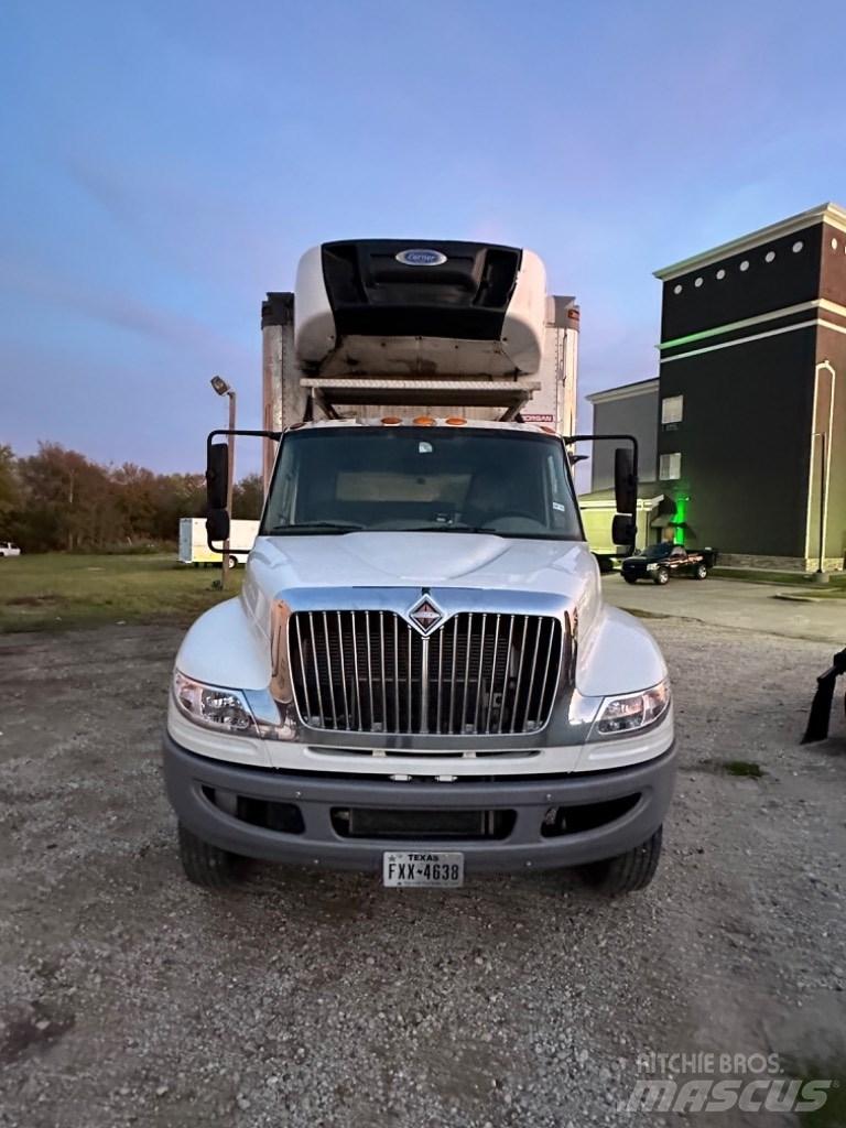 International 4300 Camion cassonati