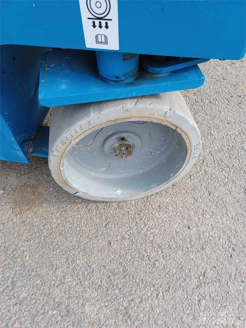 Genie GS 2646 Piattaforme a pantografo