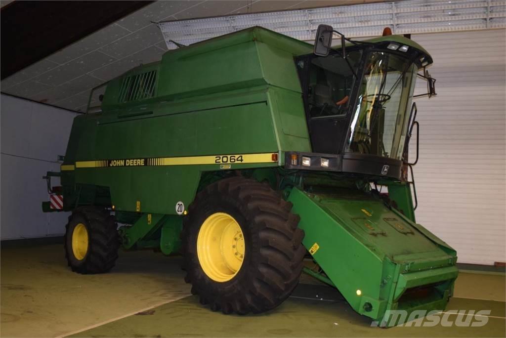 John Deere 2064 Mietitrebbiatrici