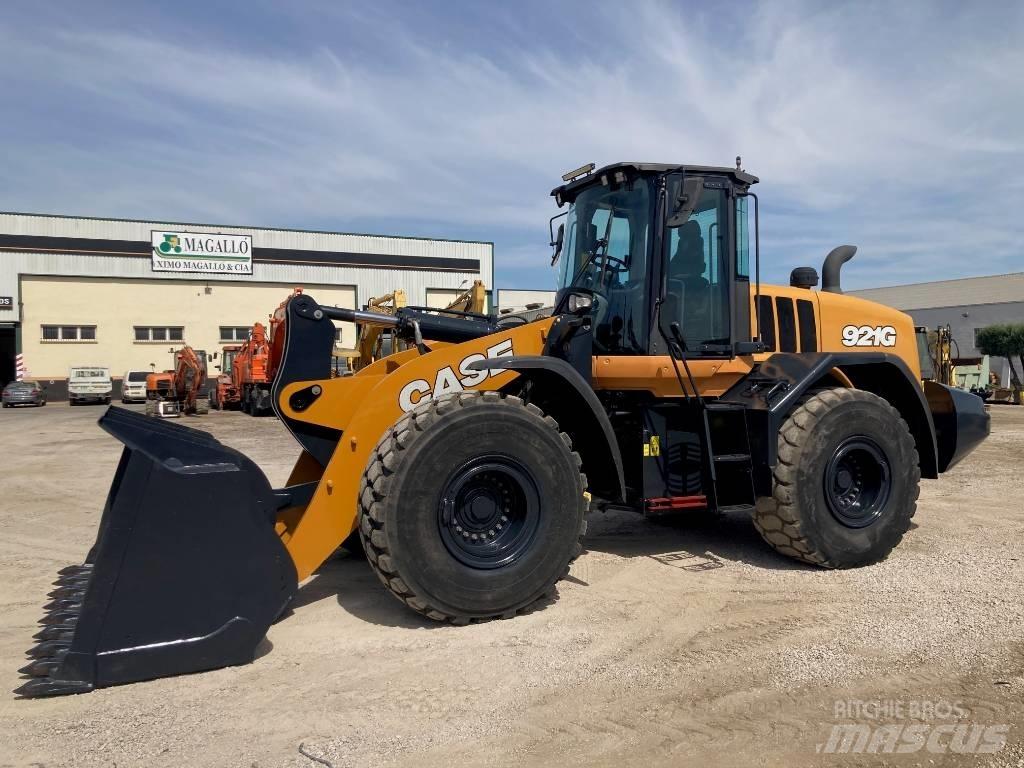 CASE 921G Pale gommate
