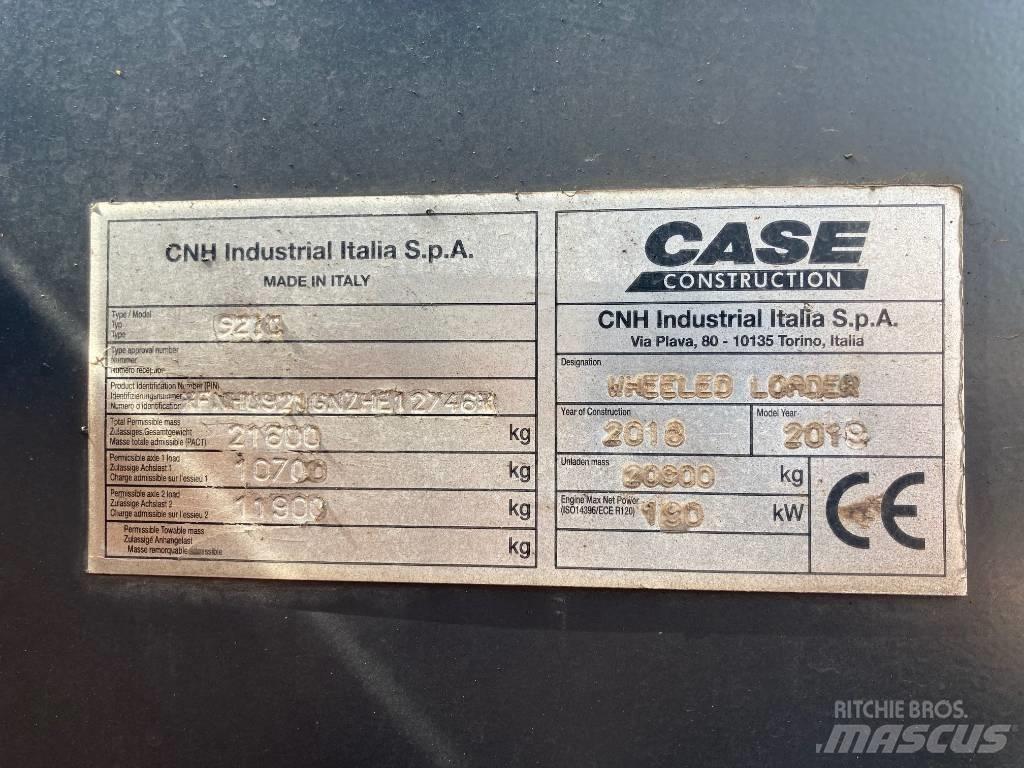 CASE 921G Pale gommate