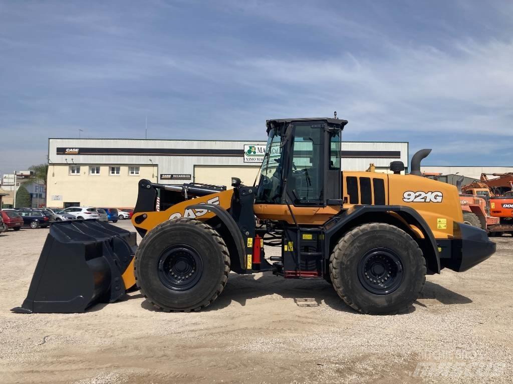 CASE 921G Pale gommate
