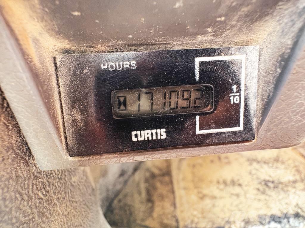 Doosan DL 300 Pale gommate