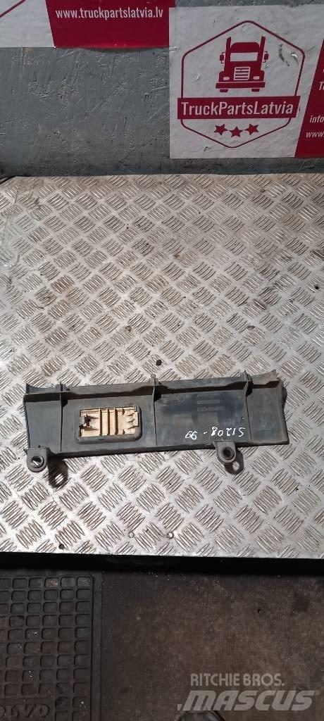 Scania 94 D.   1354593 Cabine e interni