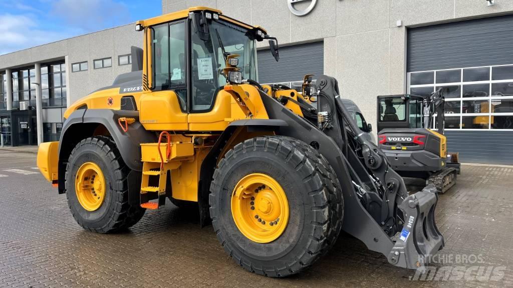 Volvo L120H Pale gommate