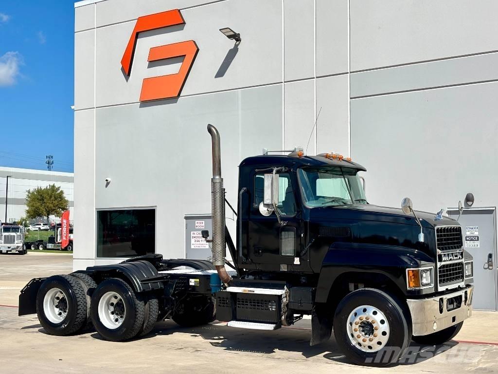 Mack Pinnacle Motrici e Trattori Stradali