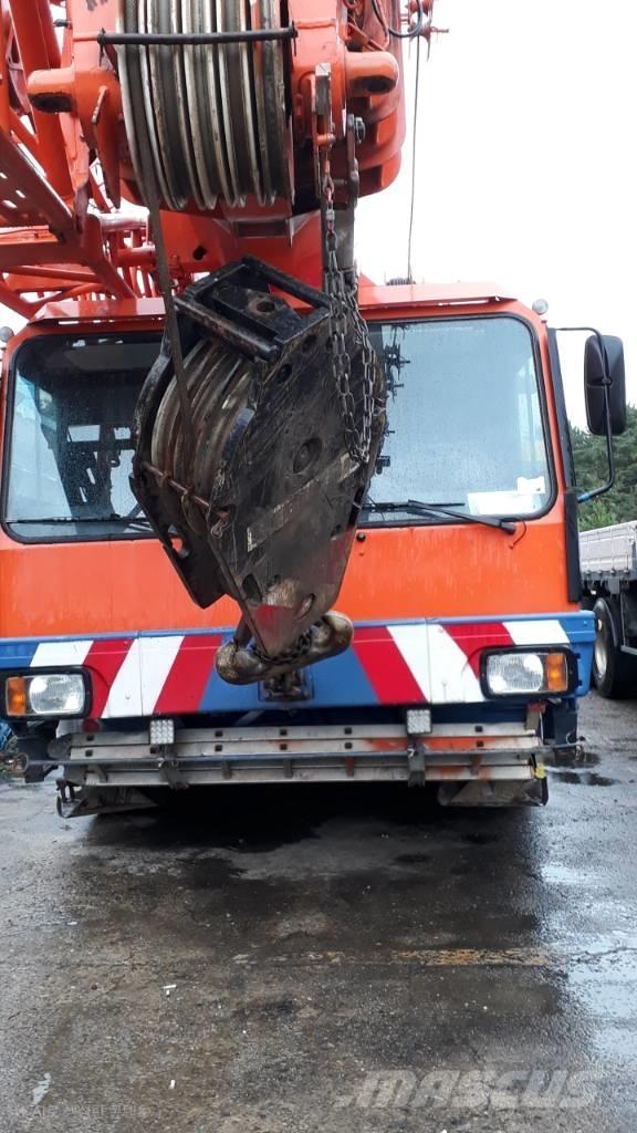 Liebherr LTM 1090-2 Gru per tutti i terreni