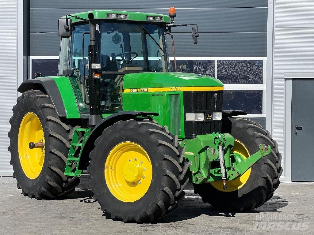 John Deere 7710 PQ Trattori