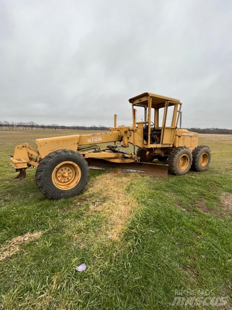 DEERE 570A Motorgraders