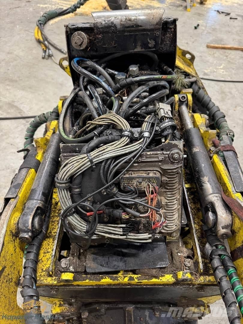 John Deere H415 Decespugliatrici e trinciatrici idrauliche