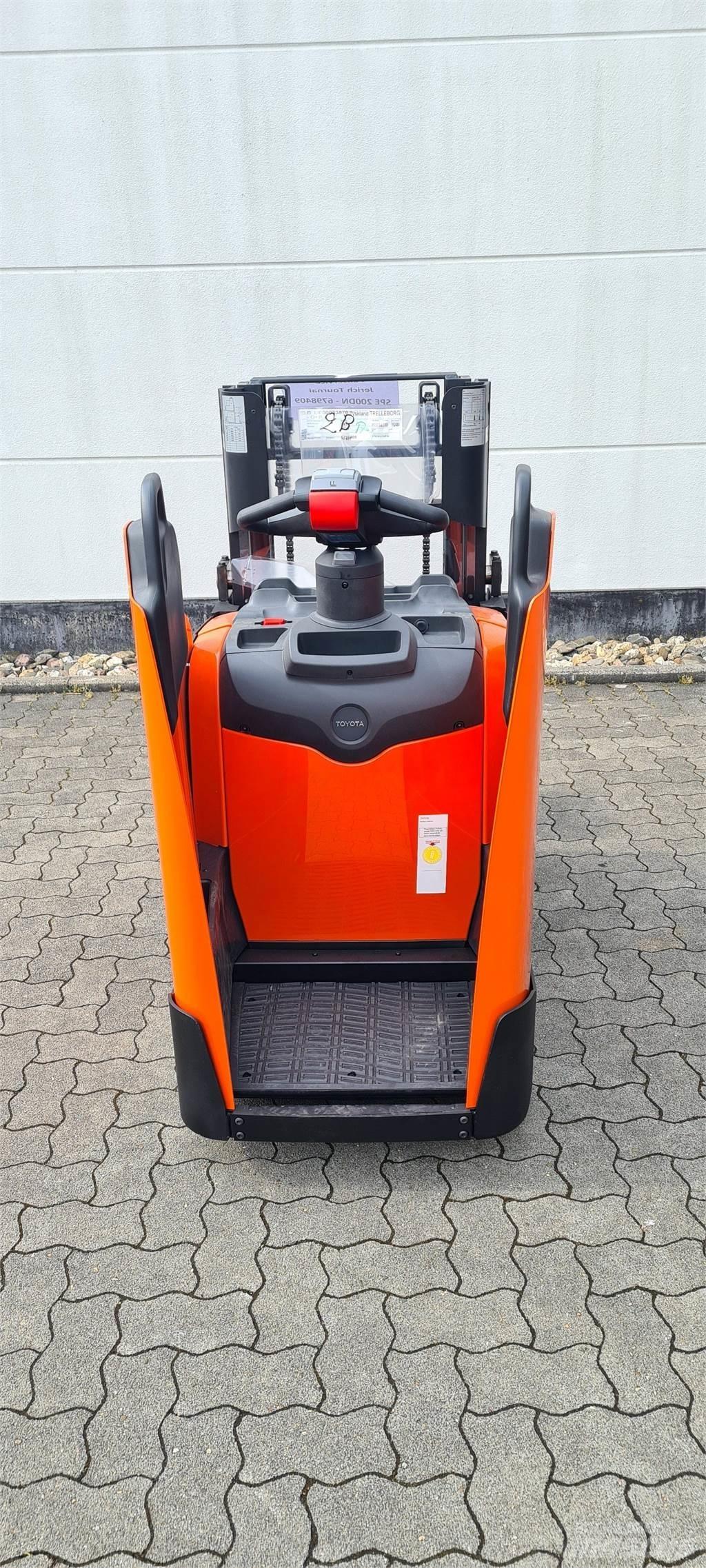 Toyota BT SPE200D Transpallet uomo a terra