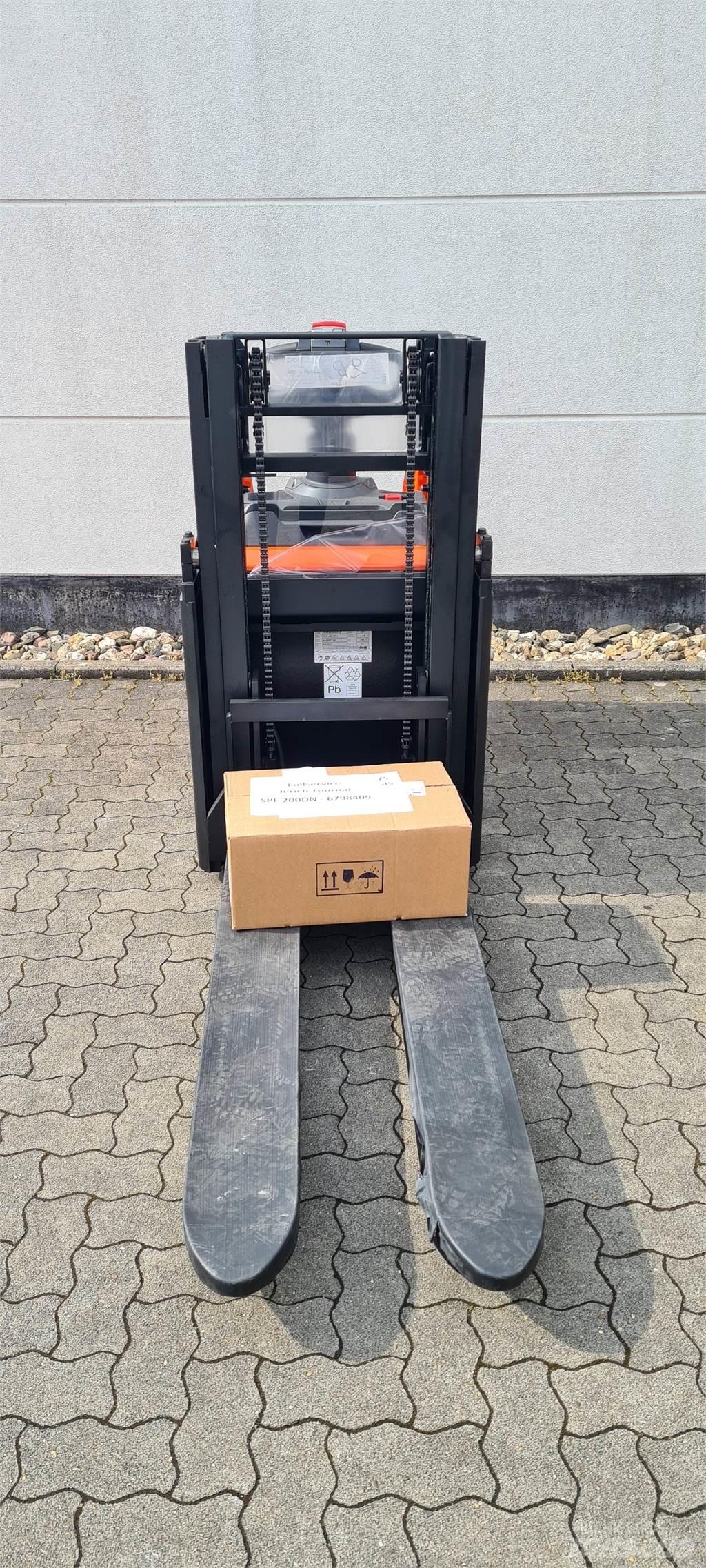 Toyota BT SPE200D Transpallet uomo a terra