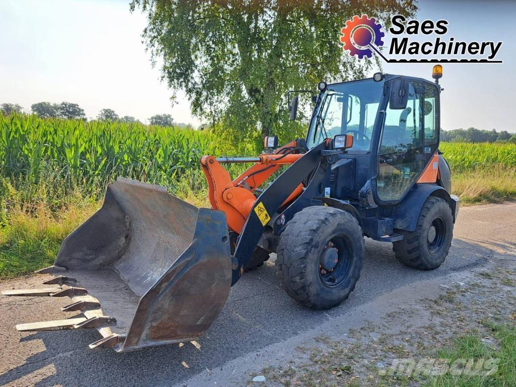 Komatsu WA70-7 Pale gommate