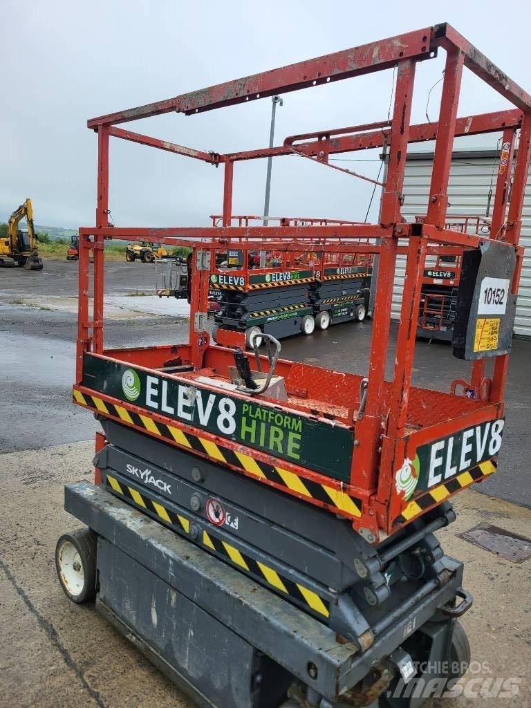 SkyJack 32/19 Piattaforme a pantografo