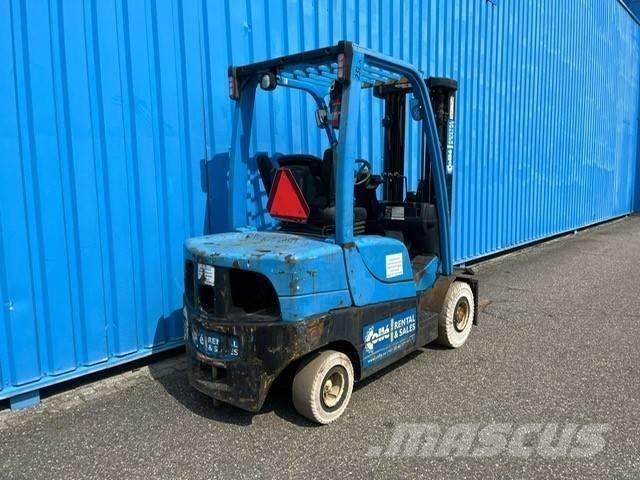Yale GDP25 | 2015 Carrelli elevatori diesel