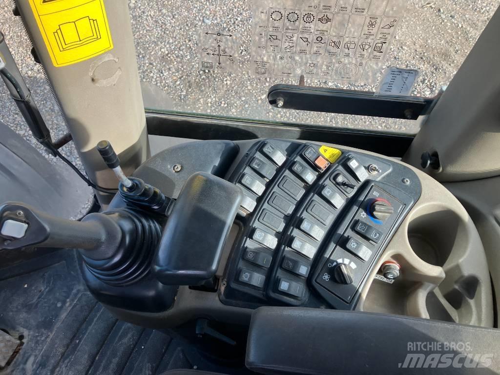 CASE 721 F Pale gommate