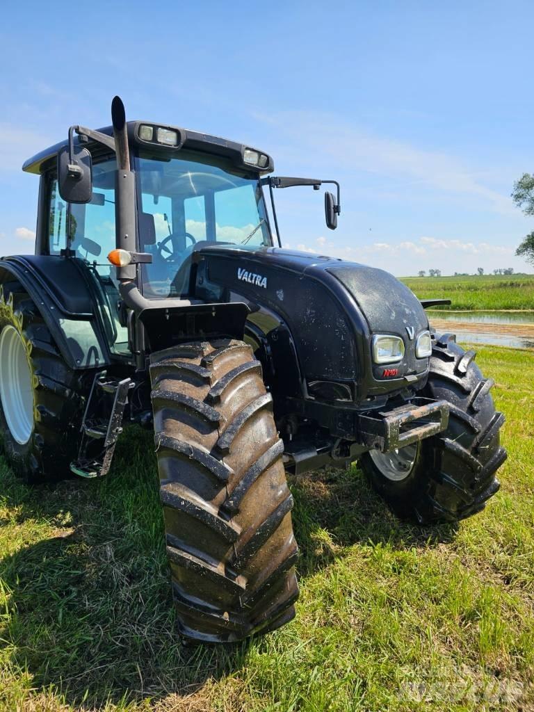 Valtra N 101 Trattori