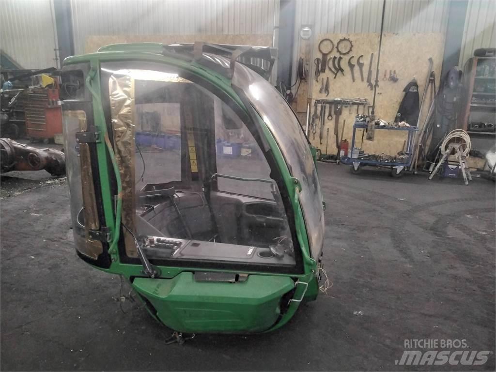 John Deere 1270E Cabine e interni