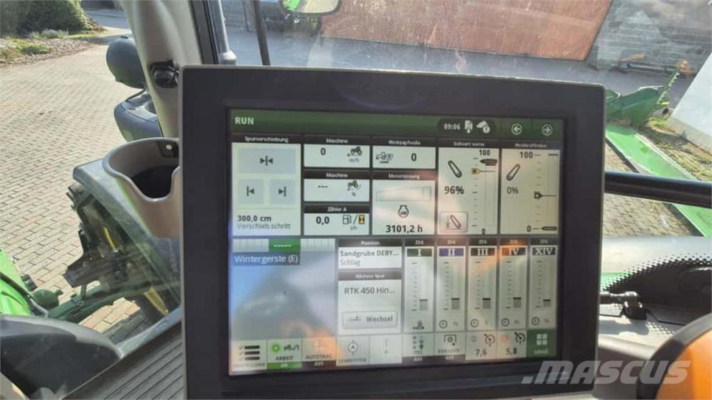 John Deere 6130R Trattori