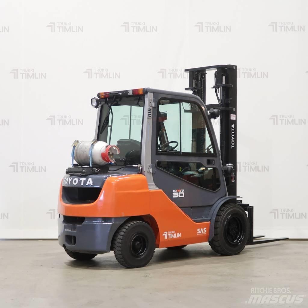Toyota 02-8FGF30 Carrelli elevatori GPL