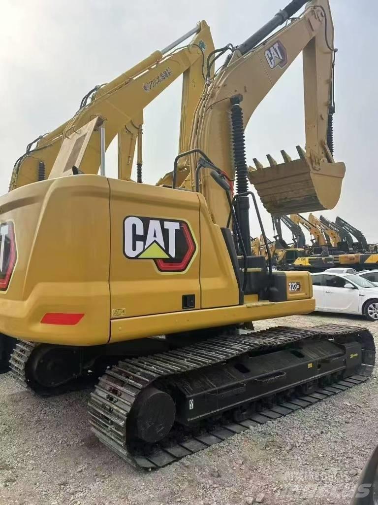 CAT 323 Escavatori cingolati