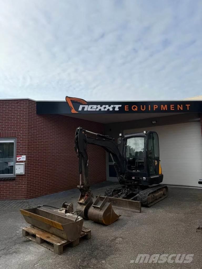 JCB 8026 CTS Miniescavatori
